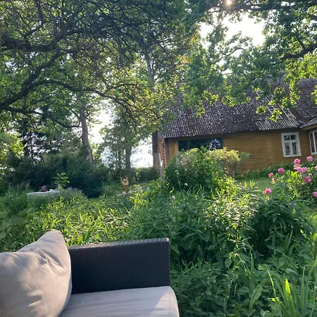 Zen Garden House Voduvere